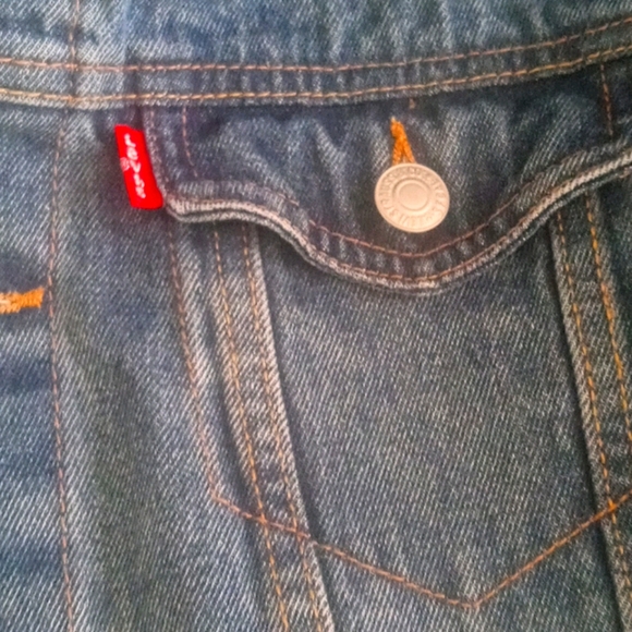 Levi Authentic Demi Jean Jacket(NWT) - Picture 4 of 6